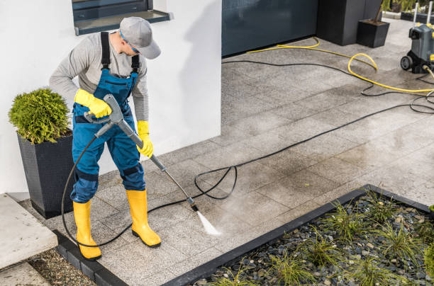 Why Choose Our Certified Pressure Washing Experts for Your Project Needs in Webberville, MI?